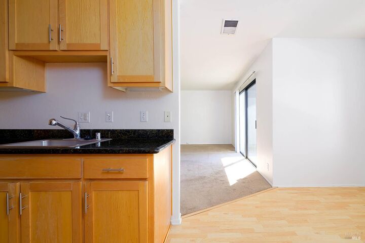Property Photo: 900 Cambridge Drive 114 CA 94510