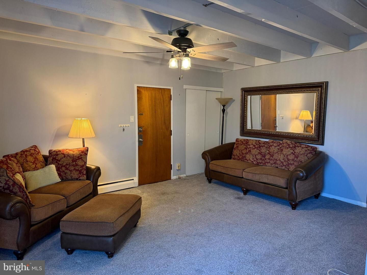 Property Photo:  100 E Glenolden Avenue R-12  PA 19036 