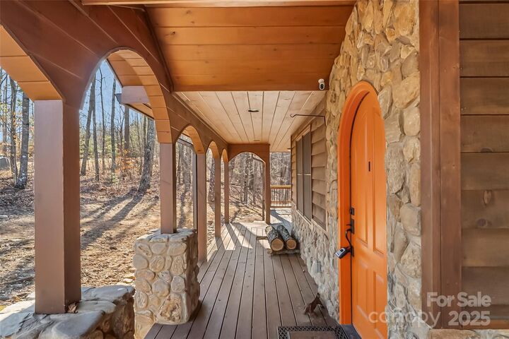 Property Photo:  525 Mossy Oak Trail  NC 28761 