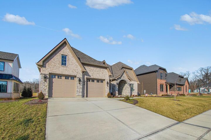 Property Photo: 6956 Shadow Ridge Road OH 45230