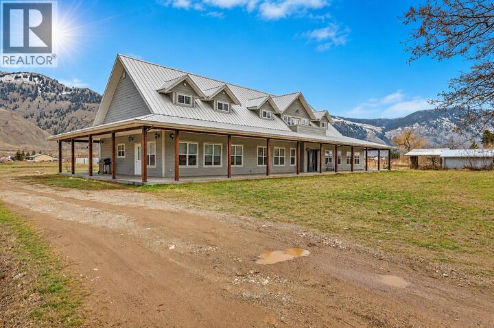 Property Photo: 2338 Hwy 3 Other BC V0X 1C2