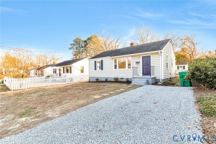 Property Photo: 2609 Dellrose Avenue VA 23228
