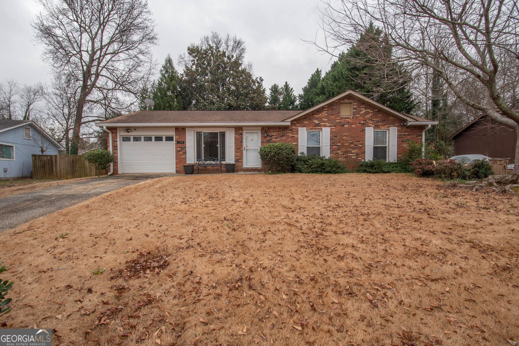 Property Photo:  6200 Fieldcrest Drive  GA 30260 
