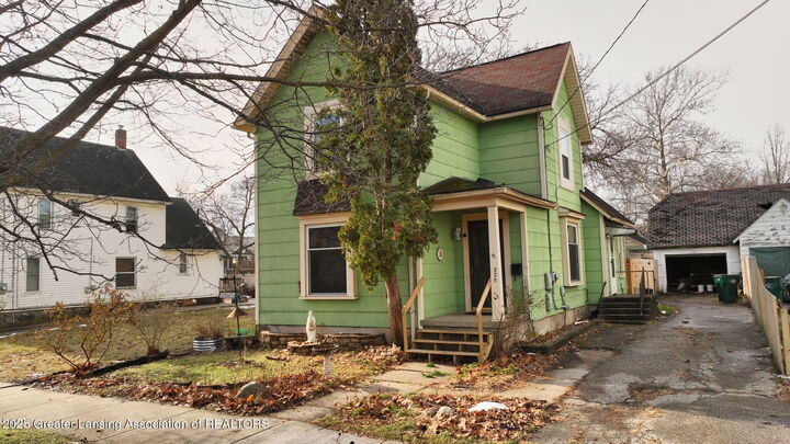 Property Photo:  325 N Sycamore Street  MI 48933 