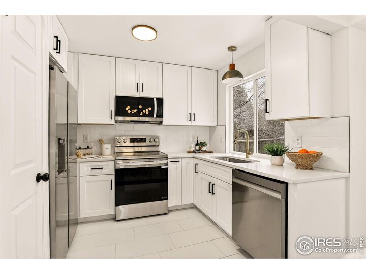 Property Photo: 919 Vetch Cir CO 80026