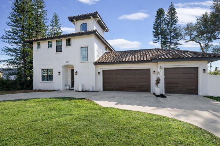 Property Photo: 3508 W Euclid Avenue FL 33629