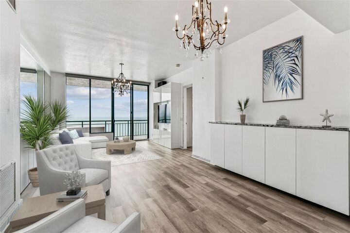 Property Photo: 1560 Gulf Boulevard 1703 FL 33767