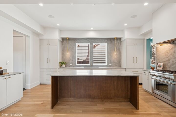 Property Photo: 146 Sterling Lane IL 60091