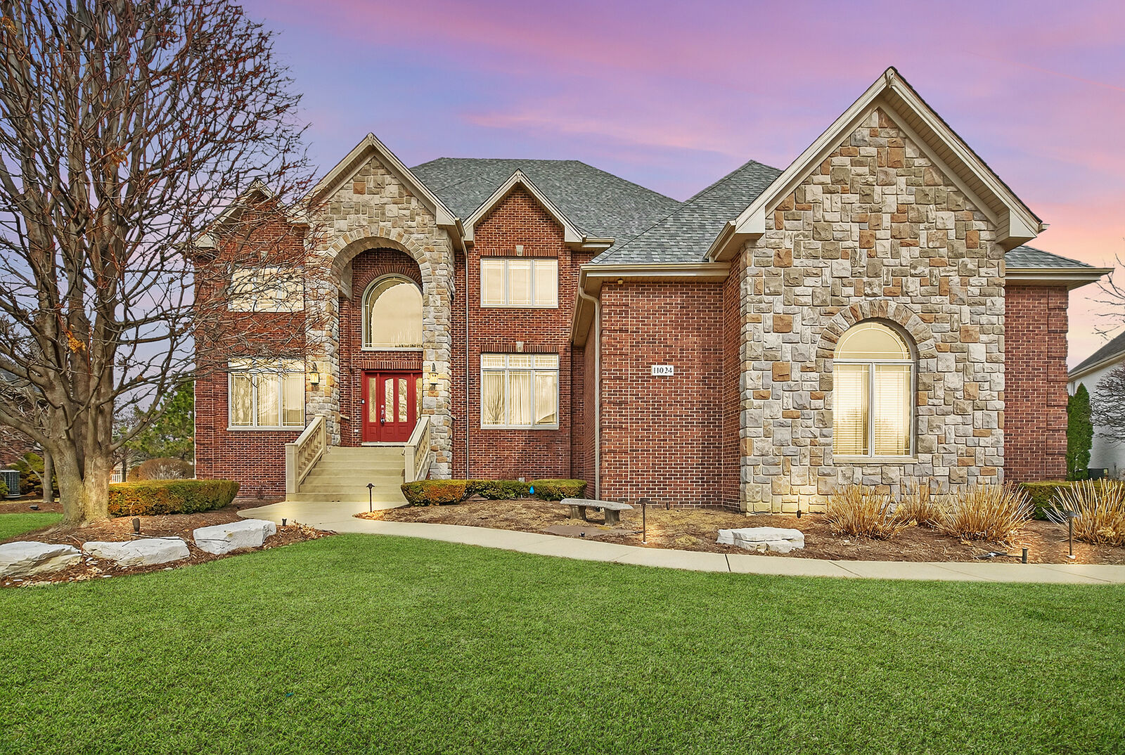 Property Photo: 11024 Marilyn Terrace IL 60467