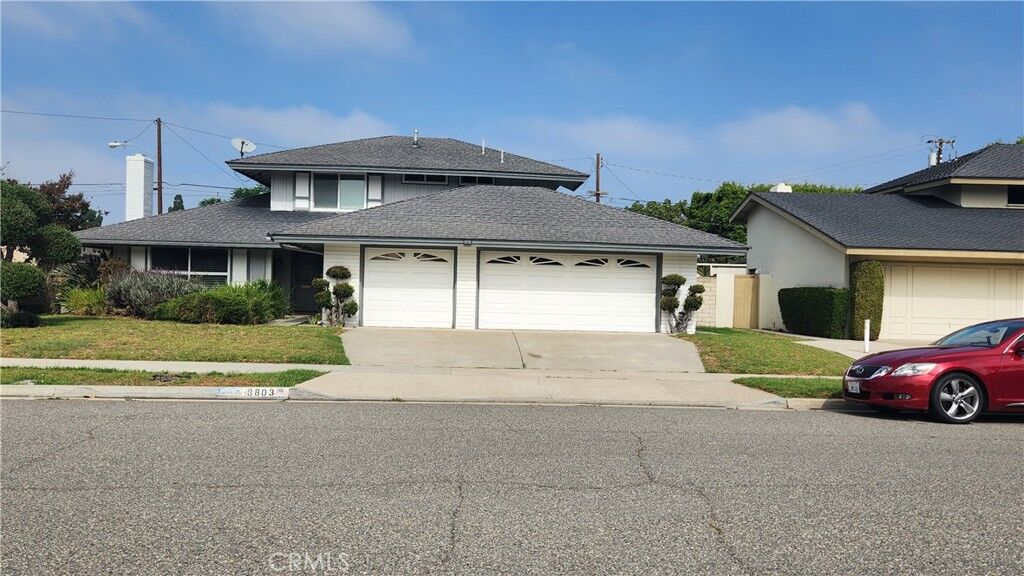 Property Photo:  8803 Hummingbird Avenue  CA 92708 