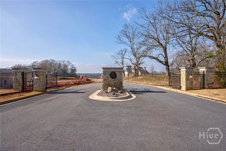 Property Photo:  2528 Malcom Estates Drive 11  GA 30622 