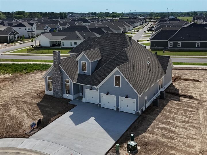 Property Photo: 3122 Courtyard Street AR 72762