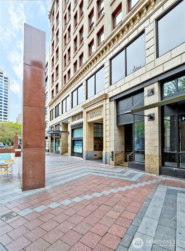 Property Photo:  1500  4th Avenue 905  WA 98101 