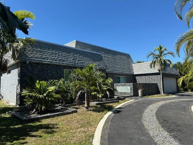 Property Photo: 1129 W Cypress Drive FL 33069