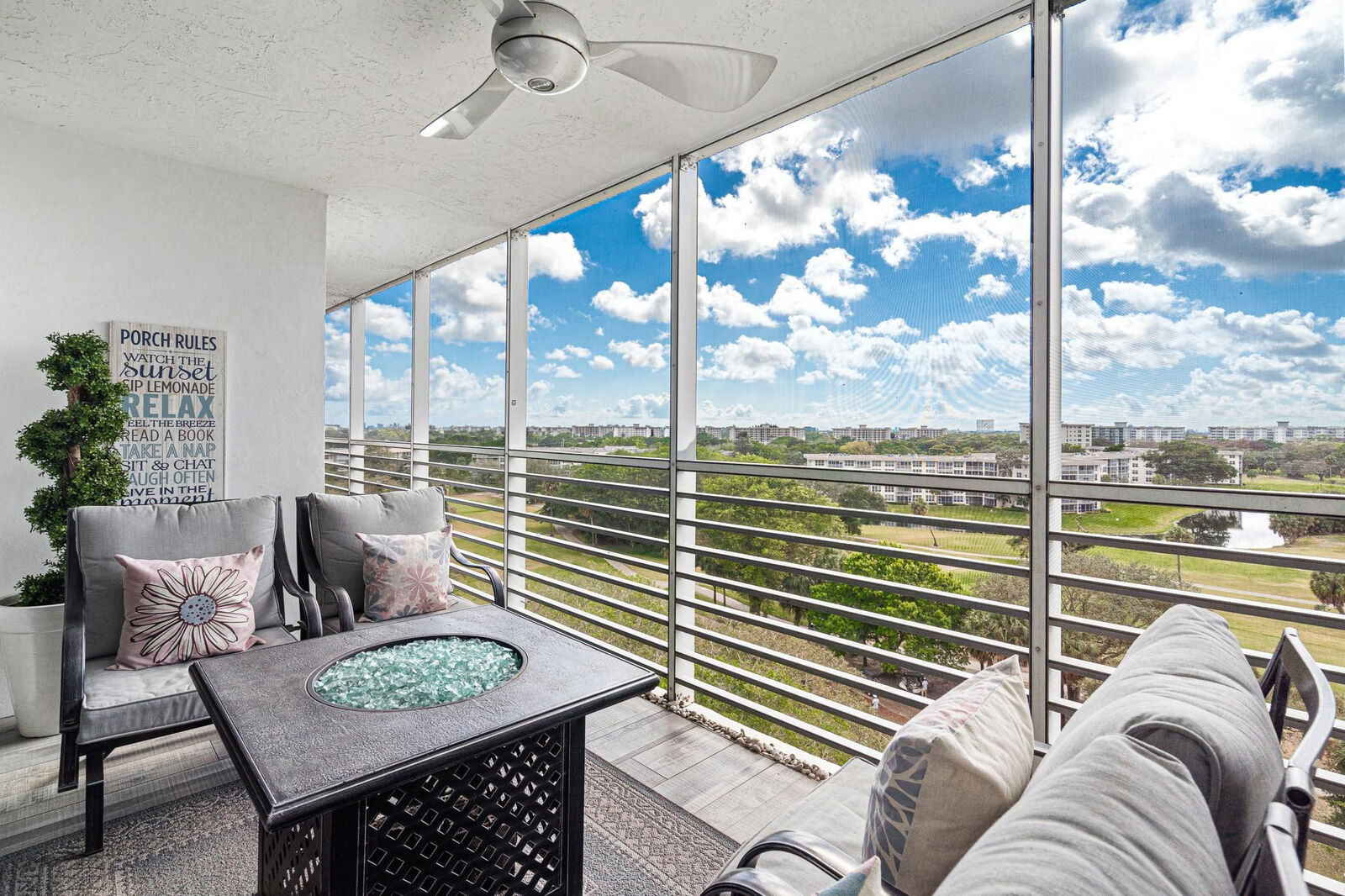 Property Photo:  3520 Oaks Way 910  FL 33069 
