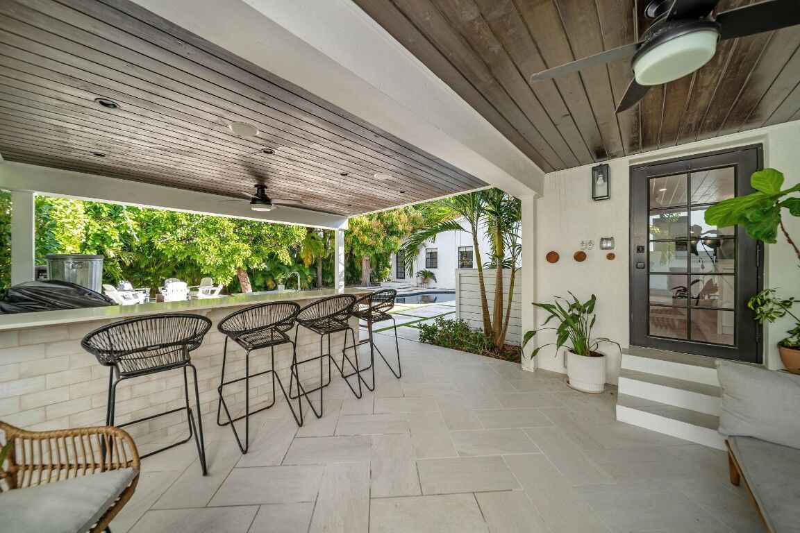 Property Photo: 709 SE 7th Street FL 33301