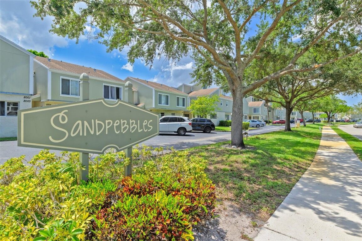 Property Photo:  8003 Lagos De Campo Boulevard 8003  FL 33321 