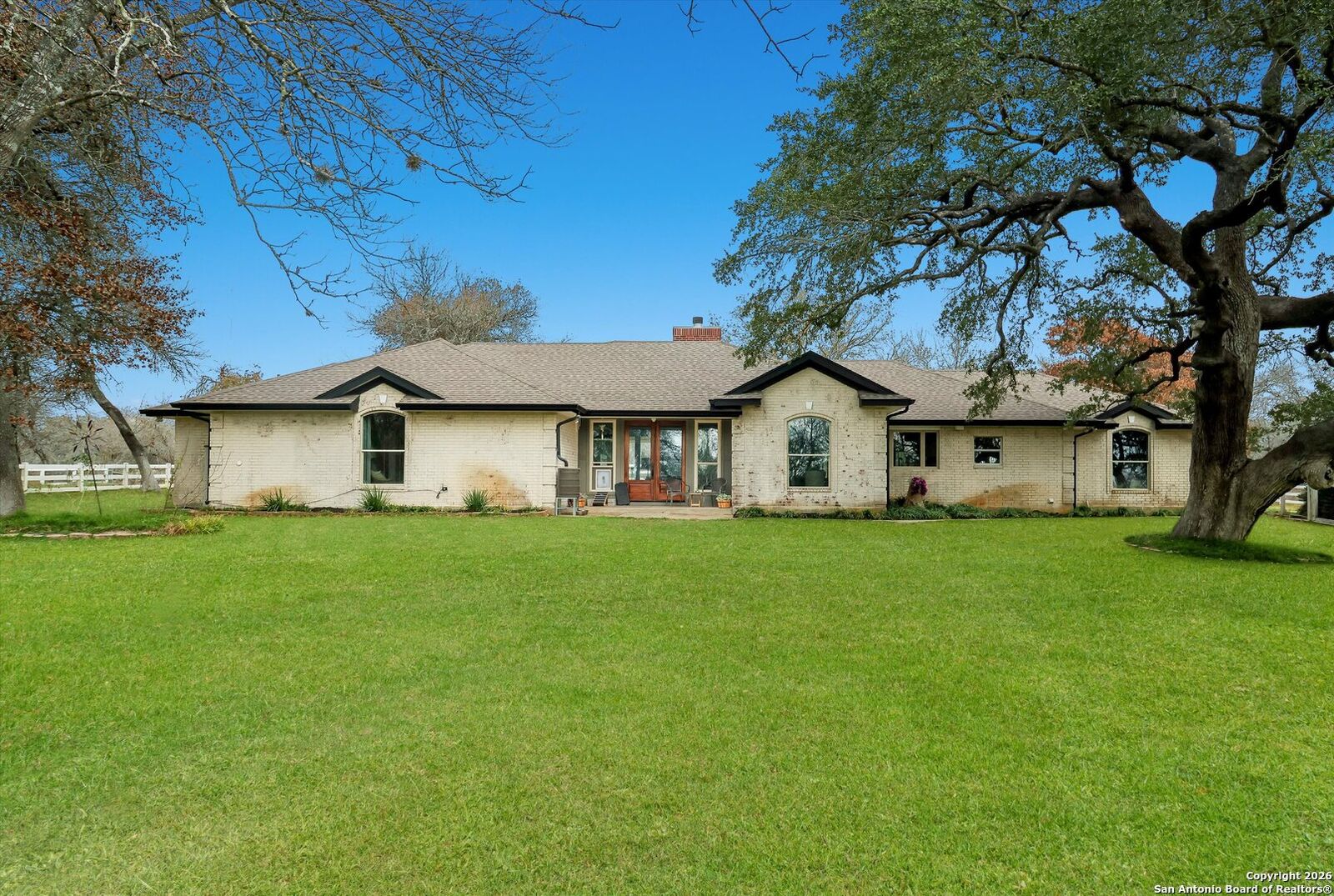 Property Photo:  329 Cimarron  TX 78114 