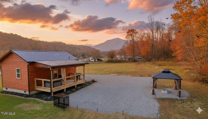 Property Photo: 181 Tn-32 Highway TN 37722