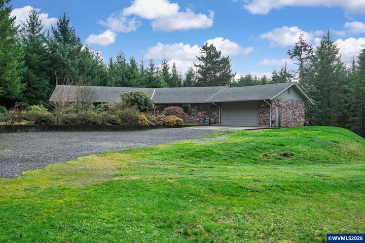 Property Photo:  27572 S Kinzy Rd  OR 97023 