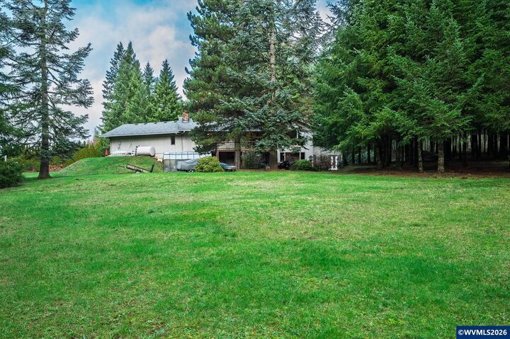 Property Photo: 27572 S Kinzy Rd OR 97023