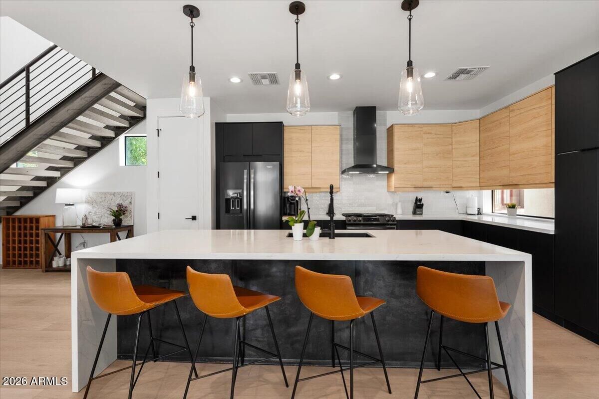 Property Photo:  220 W Monterosa Street  AZ 85013 