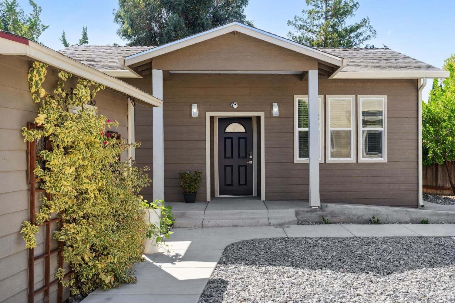 Property Photo:  524 Tipperary Drive B  CA 95688 