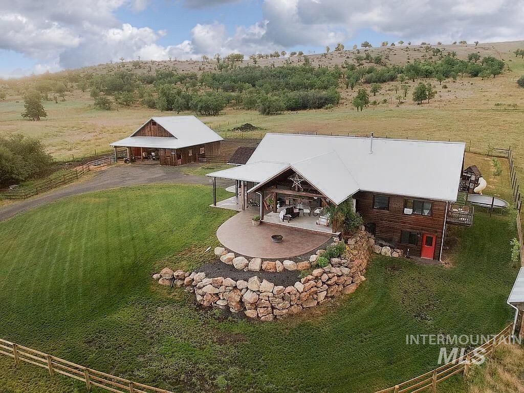 Property Photo: 124 Mill Creek Mdw ID 83530