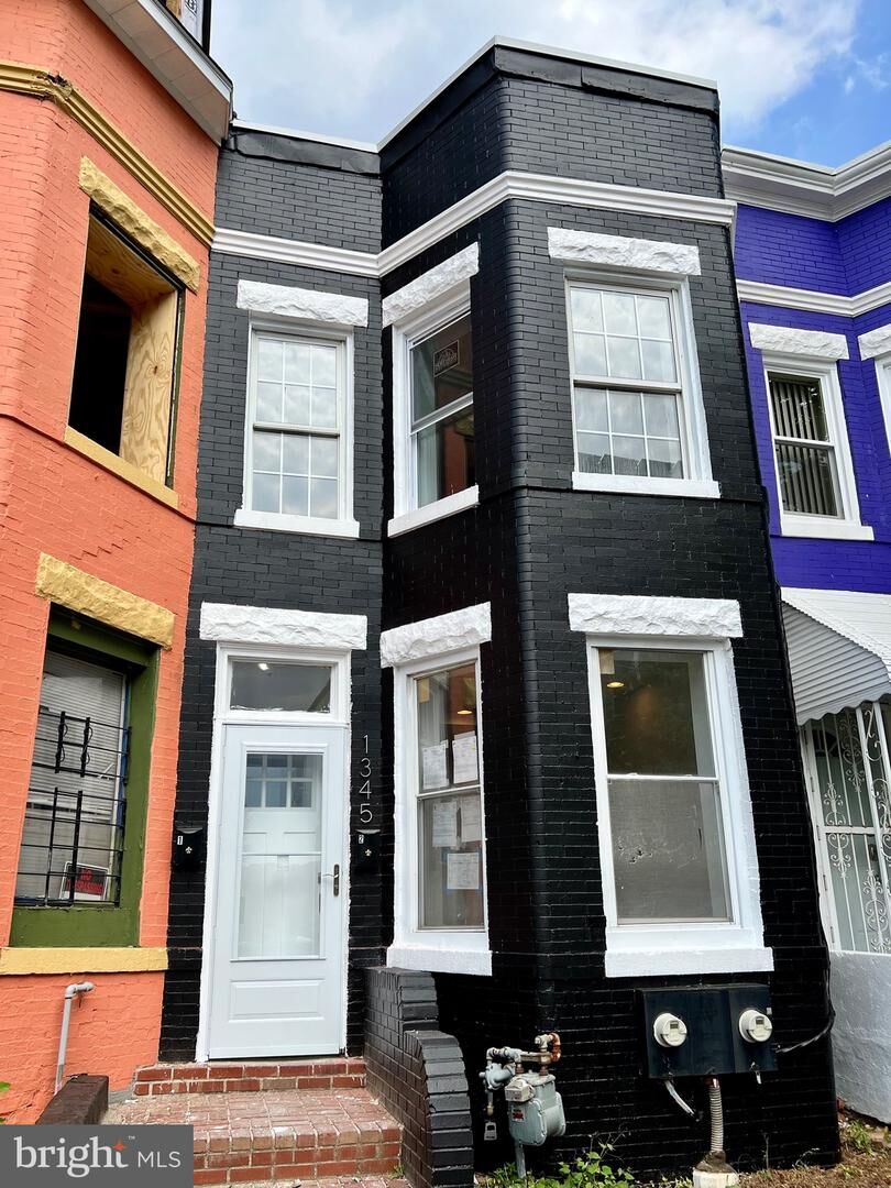 Property Photo:  1345 1st St NW 1  DC 20001 