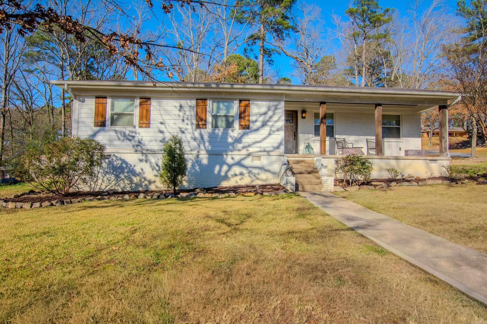 Property Photo:  1724 Lynnwood Drive  AR 72015 