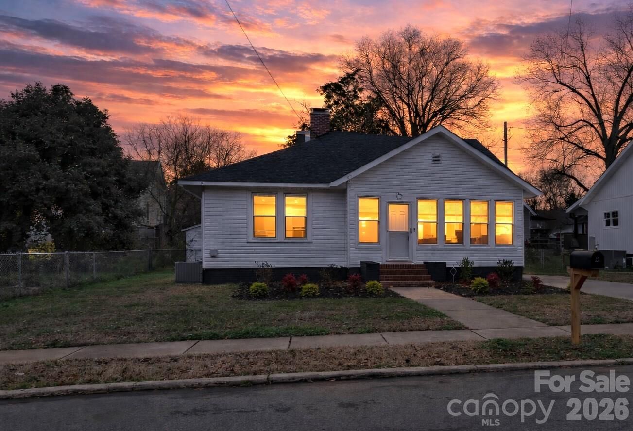 Property Photo:  215 King Street S  NC 28086 