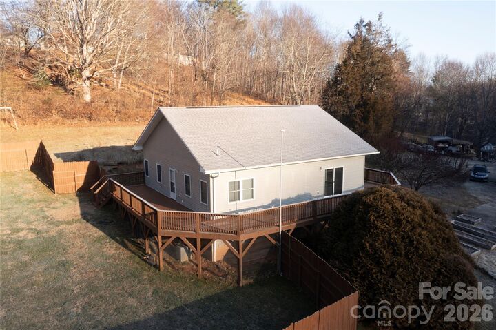 Property Photo:  250 Duckett Cove Road  NC 28786 