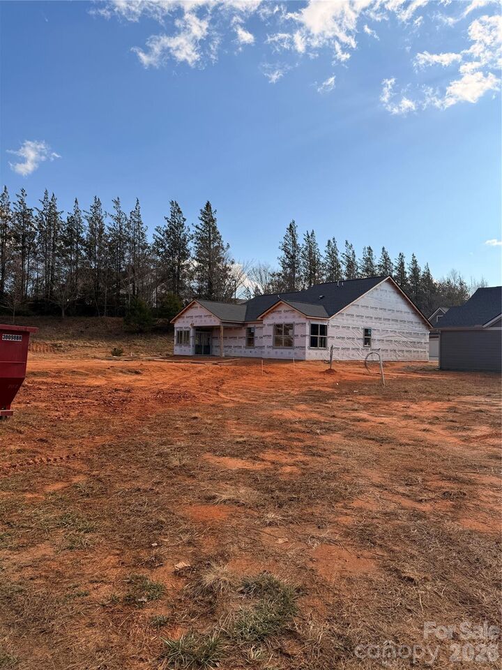 Property Photo: 829B Wynnshire Drive Lot 58 Unit B NC 28601