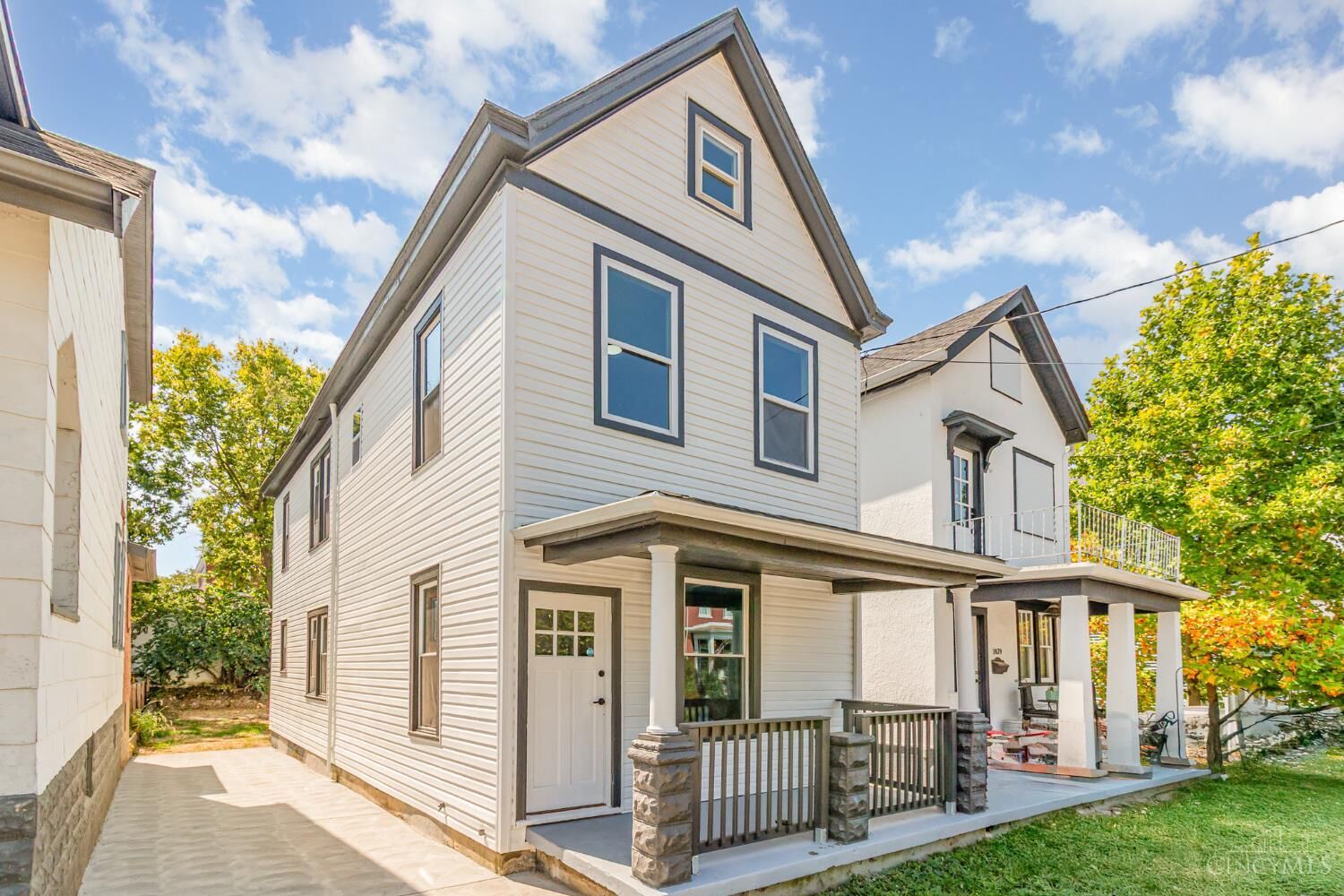 Property Photo:  1841 Mills Avenue  OH 45212 