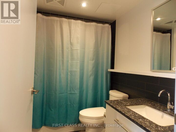 Property Photo:  160 Flemington Road 808  ON M6A 2P3 