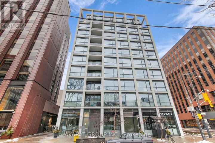 Property Photo:  39 Brant Street 723  ON M5V 0M8 