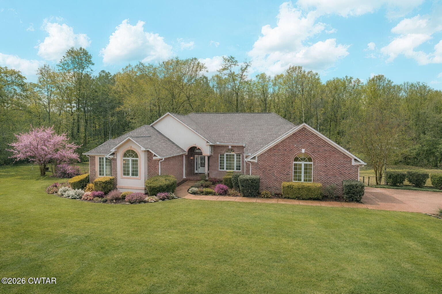 Property Photo: 230 Oak Ridge Drive TN 38340