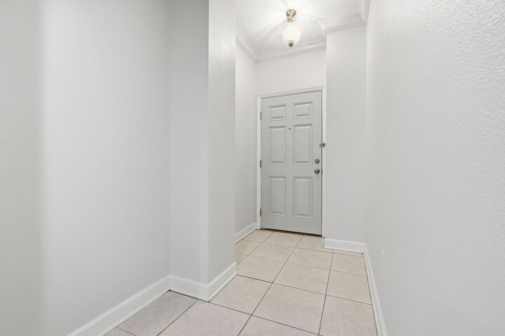 Property Photo:  113 SW Brooks Street 105  FL 32548 