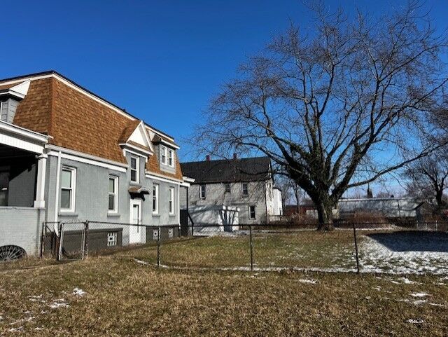 Property Photo:  903 Wayne Street  PA 16503 