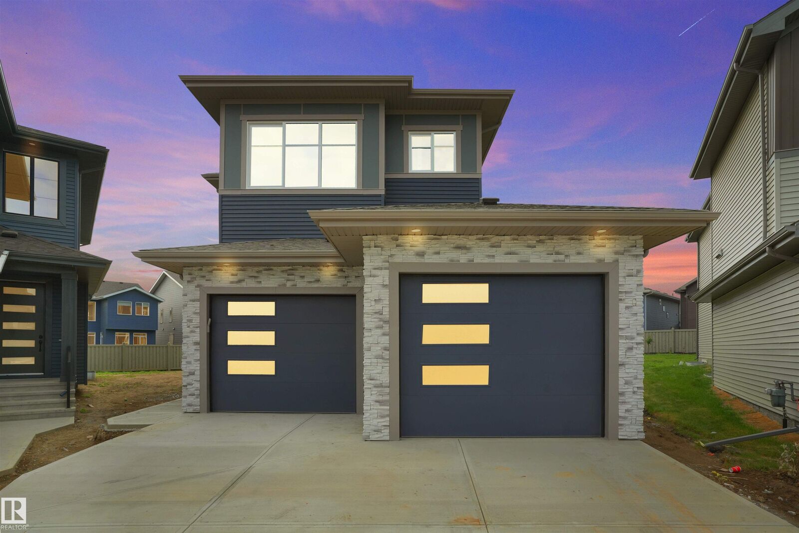 Property Photo:  22139 81 Avenue NW  AB T5T 7R6 