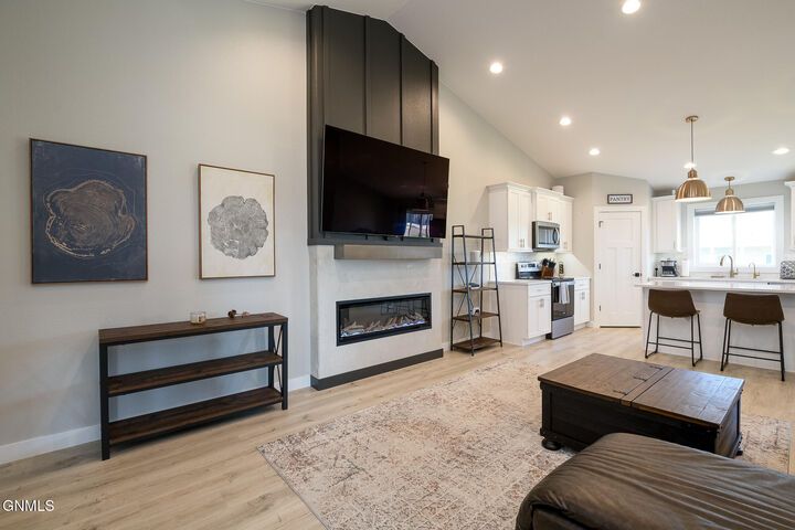 Property Photo:  5612 Titanium Drive  ND 58503 