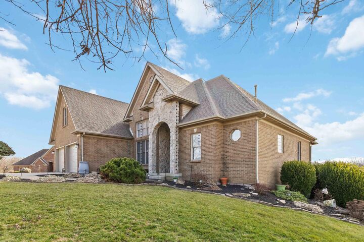 Property Photo:  716 Autumn Court  KY 40475 