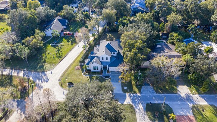 Property Photo:  84 Oakdale St  FL 34786 