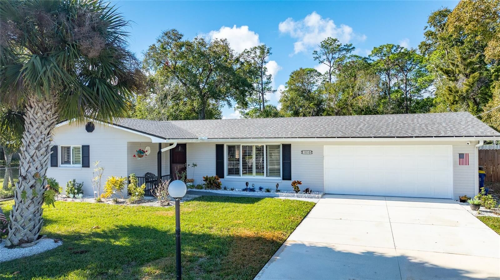 Property Photo:  1010 Fernald Street  FL 32132 