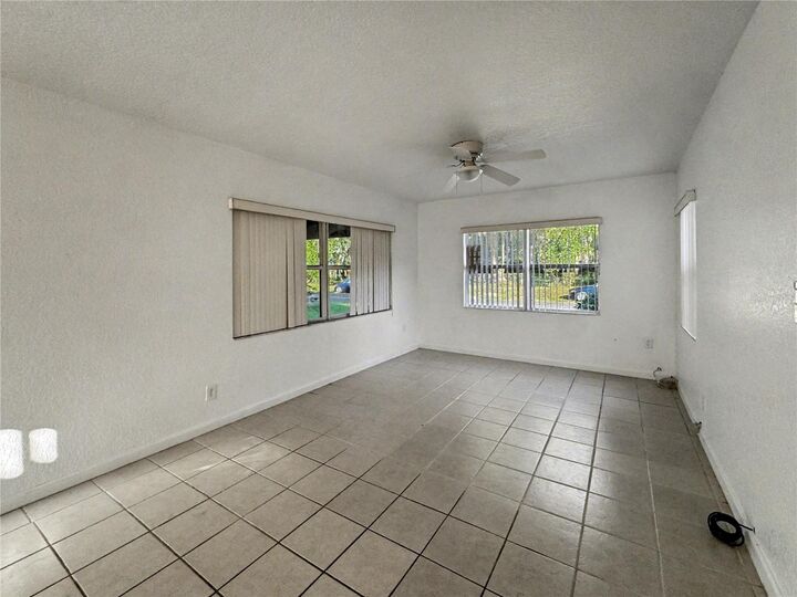 Property Photo:  612 Kensington Street  FL 32726 