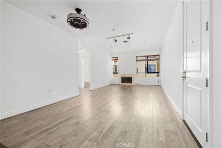 Property Photo:  6938 Laurel Canyon Blvd 304  CA 91605 