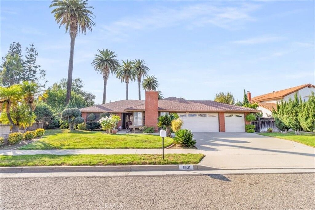 Property Photo: 1501 Shepard Circle CA 92870
