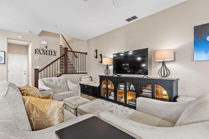 Property Photo: 1107 Hudson Circle CA 95648