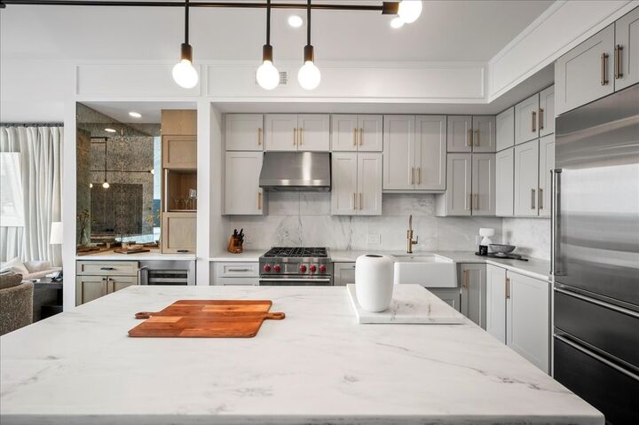 Property Photo:  1616 West End Ave 2710  TN 37203 