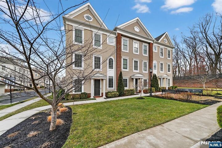 Property Photo:  48 Roosevelt Drive  NJ 07075 